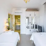 Jasmine Peninsula *