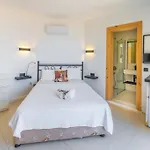 Jasmine Peninsula *