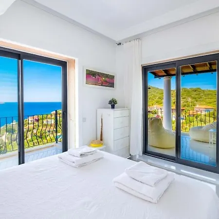 Jasmine Peninsula Villa *