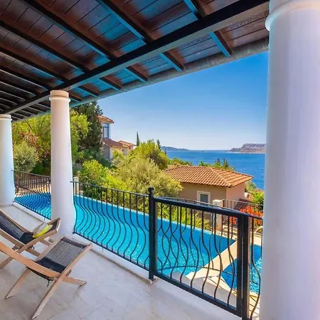 Jasmine Peninsula Villa *