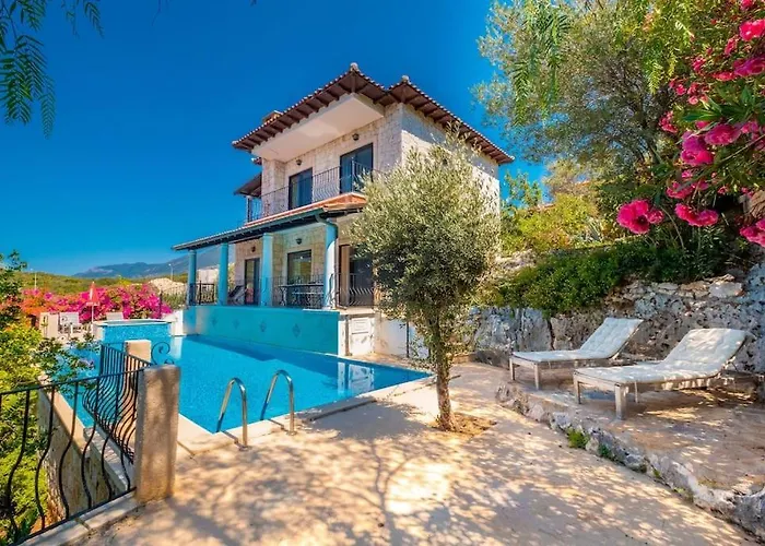 Jasmine Peninsula Villa *